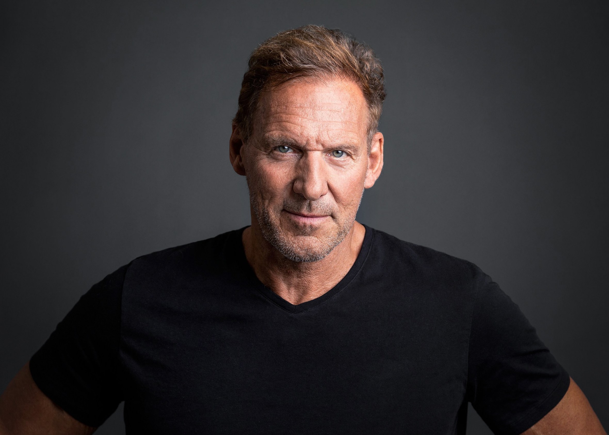 Ralf Möller Porträt im Fotostudio Helle Kammer Köln
